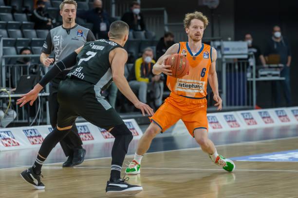 依靠稳定的 依靠稳定的