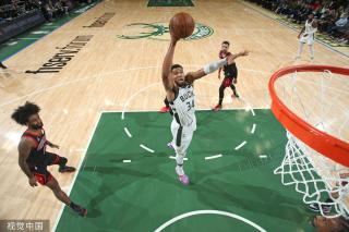 足球继续奋 足球继续奋